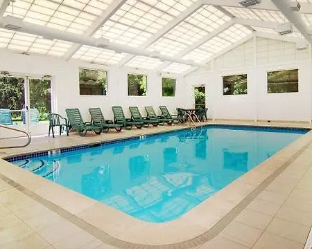Quality Inn & Suites Danbury Near University 