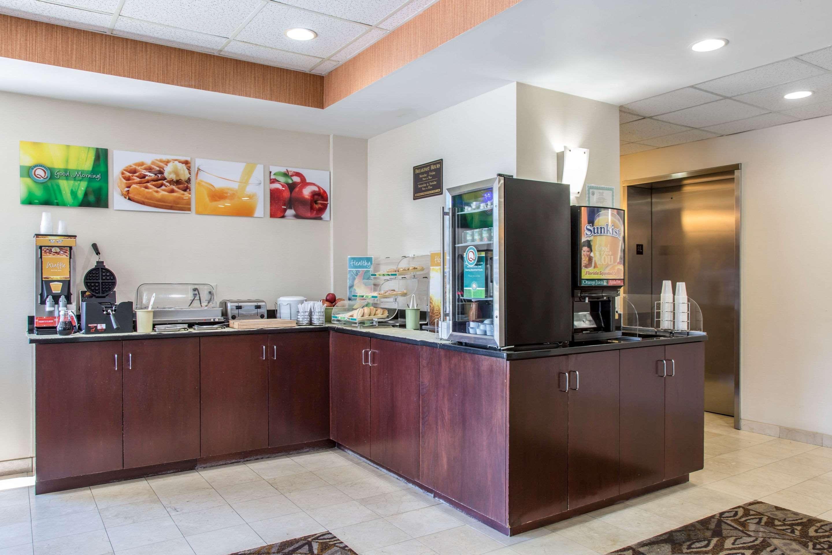 Quality & Near University Hotel Danbury