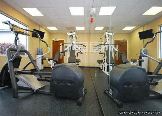 Quality & Near Hotel Danbury